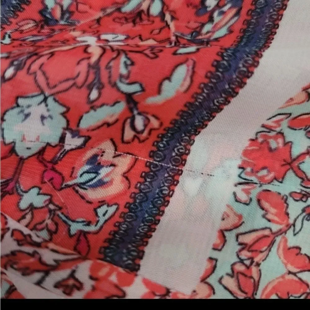 Boho flowy floral blouse